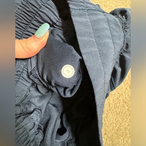 142. Lululemon Hotty hot short - Picture 6 of 7